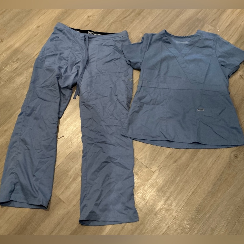 Greys Anatomy by Barco Blue Scrub Set - Top L and Bottom M